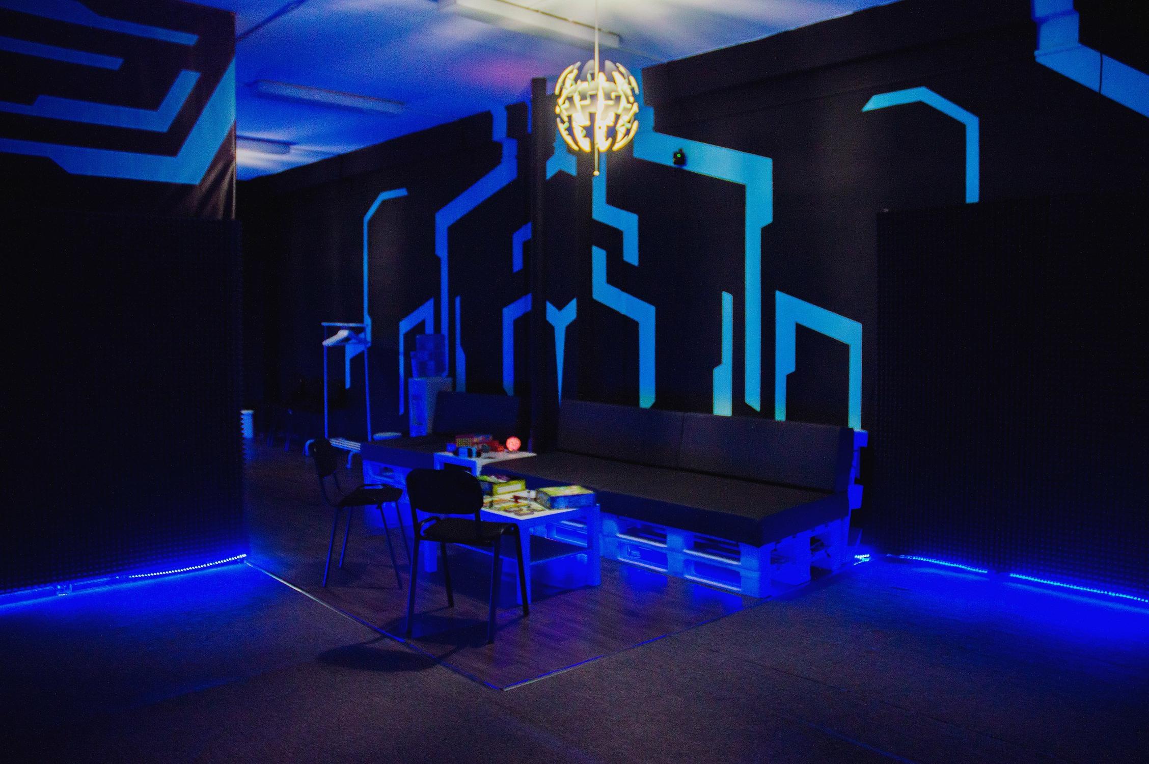 клуб виртуальной реальности в москве 24 часа. Unreal place москва. клуб виртуальной реальности. виар клуб волгодонск. зал виртуальной реальности.