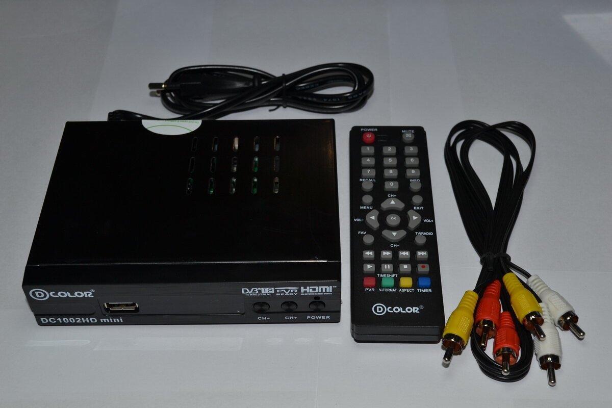 Телевидение dvb t2. Приставка d Color dc1002hd. DVB-t2 d-Color dc1002hd. D Color dc1002hd Mini. TV-тюнер d-Color t2 dc710hd.