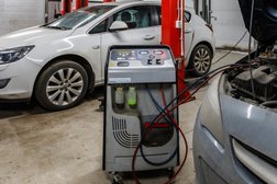 Автоцентр полного цикла и профильный магазин запчастей Формула автосервиса, с рейтингом 3.6 - находится по адресу Санкт-Петербург, улица Маршала Новикова, 41 к1 лит А 