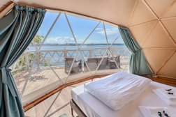 Парк-отель Хвоя, с рейтингом 2.6 - находится по адресу Новосибирская область, Бердск, микрорайон Речкуновская Зона Отдыха, 6 