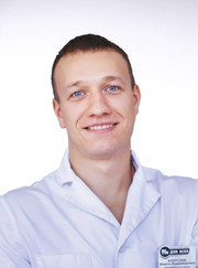 Челюстно-лицевой хирург, имплантолог Максим Владимирович Капустин