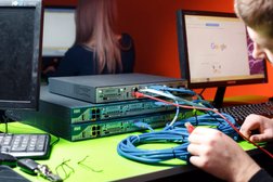 Компьютерная академия Top, с рейтингом 4.9 - находится по адресу Тольятти, улица Карла Маркса, 16Б 
