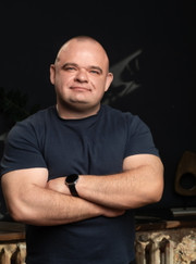 Тренер по бодибилдингу, тренер по жиму лёжа Максим Викторович Межерицкий