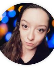 Официант Александра Морозова