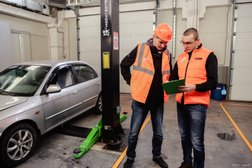 Автосервис Fit service, с рейтингом 3.8 - находится по адресу Омск, Барнаульская улица, 7/2 