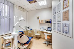 Стоматологическая клиника Евростандарт, с рейтингом 4.9 - находится по адресу Ростовская область, Азов, Зои Космодемьянской проспект, 76 