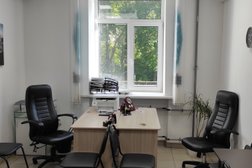 Юридическая фирма Лавренов и партнеры, с рейтингом 4.3 - находится по адресу Пермь, Комсомольский проспект, 54 