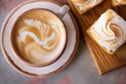 Кафе-кондитерская House Bakery, с рейтингом 4 - находится по адресу Владивосток, Верхнепортовая улица, 2г 