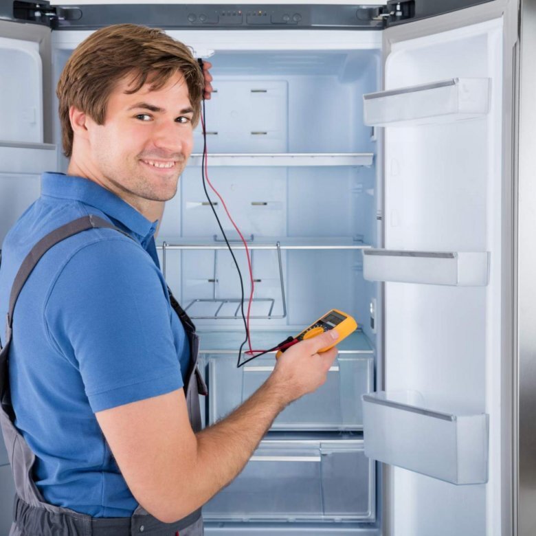 Ремонт холодильников области телефоны. Мастерская по ремонту холодильников. Мастер холодильников. Мастер по ремонту холодильников. Чинит холодильник.