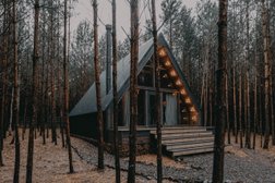 База отдыха Место под соснами, с рейтингом 4.8 - находится по адресу Красноярский край, Восточная улица, 5 