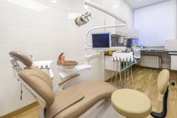 Стоматология Al-dent, с рейтингом 3.5 - находится по адресу Москва, Шенкурский проезд, 6 