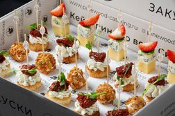 Pinewood catering, с рейтингом 3.3 - находится по адресу Новосибирск, Новая Заря, 53а 