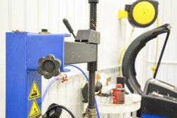 Автомастерская Box76CTO, с рейтингом 3.4 - находится по адресу Ярославль, Корабельная улица, 1а 