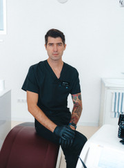 Стоматолог-хирург, имплантолог Анатолий Олегович Мартынов