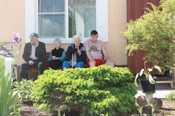 Частные дома и пансионаты для пожилых Забота и уход, с рейтингом 4.7 - находится по адресу Московская область, с. Молоково, улица Зелёная, 48а 