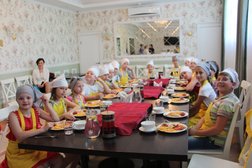 Туристическая компания Три апельсина, с рейтингом 3.6 - находится по адресу Санкт-Петербург, Софийский бульвар, 32а 