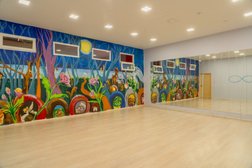 Языковой клуб полного погружения Teamberly Club, с рейтингом 4.9 - находится по адресу Москва, улица Кутузова, 11 к4 