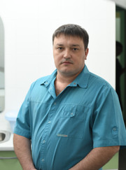 Имплантолог, стоматолог Вячеслав Леонидович Хохолков