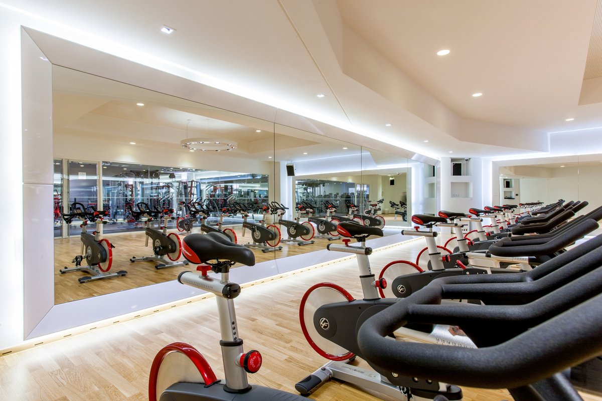 Голден фитнес бутово. Москва Golden Mile Fitness. Хилков переулок Golden Mile. Golden Mile бассейн. 1. Golden Mile Fitness & Spa.