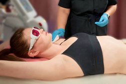 Салон лазерной эпиляции Эпиляшка, с рейтингом 4.5 - находится по адресу Череповец, проспект Победы, 93 