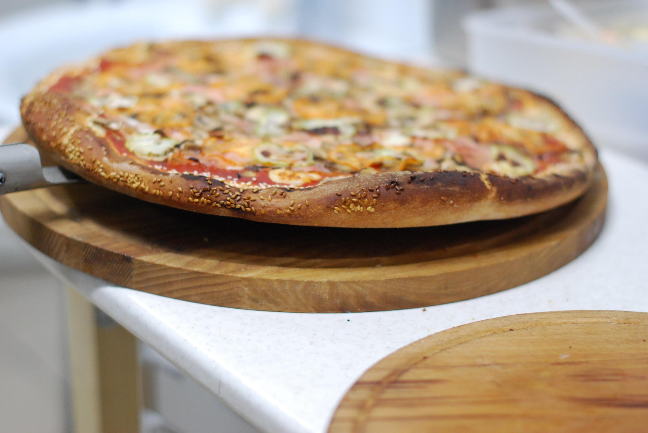 как сделать чтобы пицца не пригорала в духовке фото 116