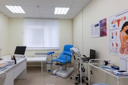 Медицинский центр МедСемья, с рейтингом 4.8 - находится по адресу Москва, улица Маршала Захарова, 10к1 