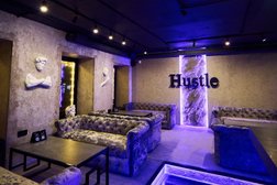 Лаундж-бар Hustle Lounge, с рейтингом 4.9 - находится по адресу Санкт-Петербург, Лиговский проспект, 83 