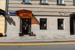 Салон красоты ALL IN, с рейтингом 4.8 - находится по адресу Москва, Никитский бульвар, 12 