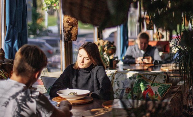 Пьяный стриптиз студентки грозит уничтожить ночной клуб // Новости НТВ