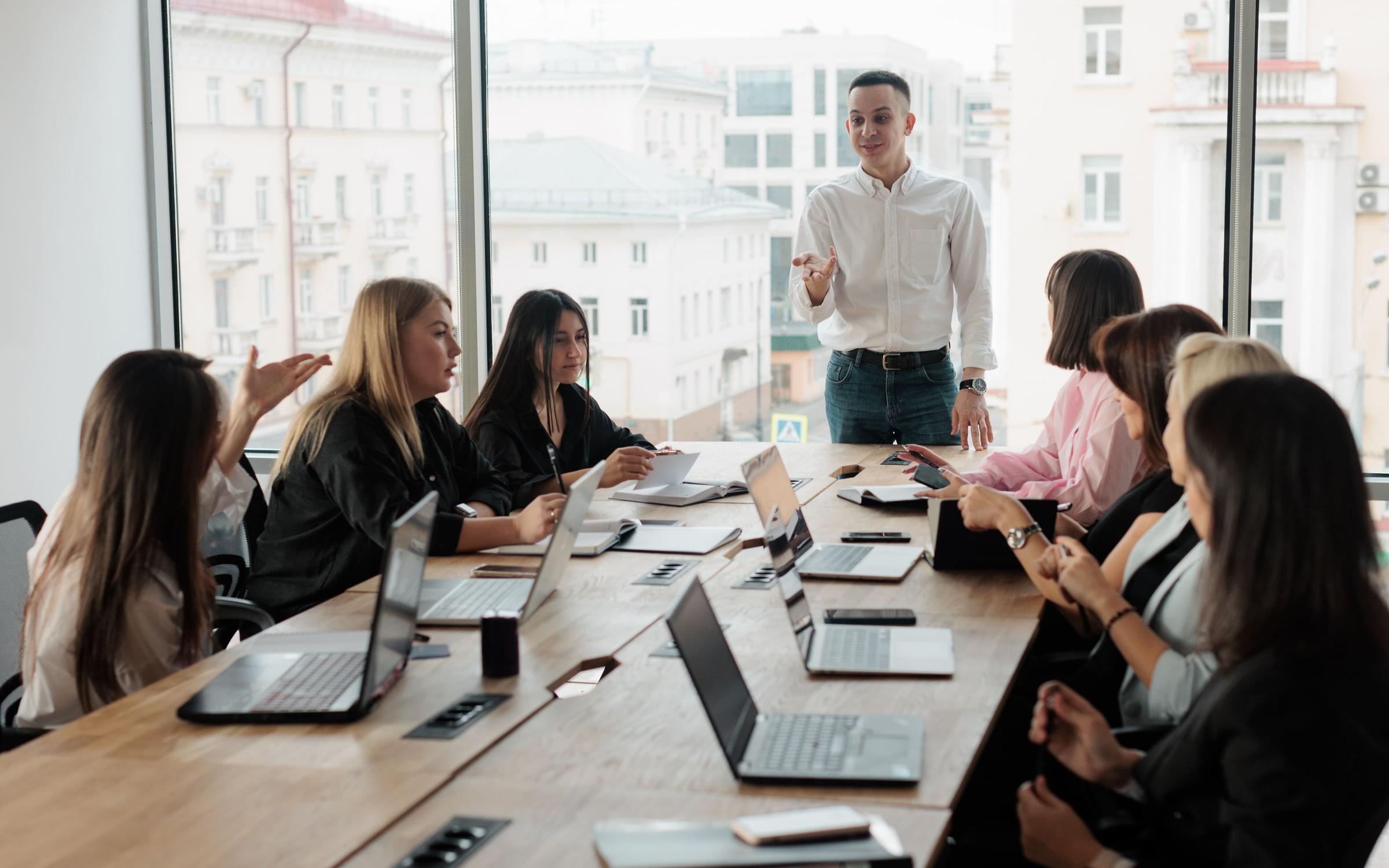 Многофункциональный консультационный центр Барс-консалтинг на проспекте ...