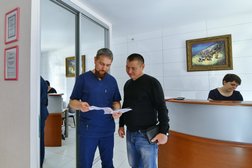 Стоматологическая студия Скульптор, с рейтингом 4.5 - находится по адресу Омск, Карла Маркса проспект, 34 