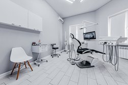 Стоматология Clinic 32, с рейтингом 4.8 - находится по адресу Новороссийск, Южная улица, 27 