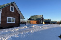 База отдыха Дальние дачи, с рейтингом 4.7 - находится по адресу Ленинградская область, д. Великий Двор, Закатная улица, 20 