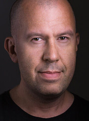 Директор, фотограф Станислав Казнов