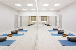 Студия йоги Анатта йога, с рейтингом 5 - находится по адресу Москва, район Новокосино, 111673, Суздальская улица, 10 к2 