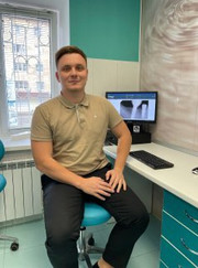 Стоматолог, имплантолог Артем Александрович Козлов