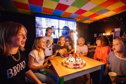 Центр развлечений Oz, с рейтингом 4.9 - находится по адресу Ярославль, Мышкинский проезд, 10 