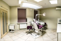 Центр имплантации и стоматологии Красивые зубки, с рейтингом 4.2 - находится по адресу Санкт-Петербург, улица Достоевского, 2 