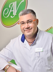 Стоматолог, главный врач Виталий Николаевич Красавин