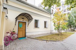 Студия маникюра The nails, с рейтингом 4.6 - находится по адресу Москва, улица Большая Полянка, 51а 