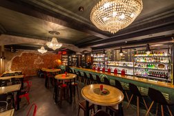 Бар Lestr Bar, с рейтингом 4.2 - находится по адресу Санкт-Петербург, улица Ленина, 25 