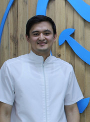 Стоматолог, главный врач Азиз Омурбекович Изимов