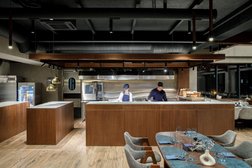 Ресторан локальной кухни Nerest, с рейтингом 4.3 - находится по адресу Владивосток, Нерчинская улица, 12 