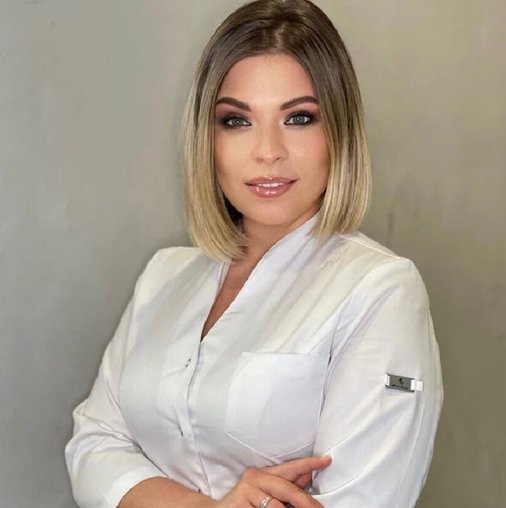 Алина Астахова