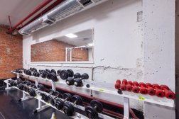 Клуб единоборств Kwon, с рейтингом 3.8 - находится по адресу Екатеринбург, Теплоходный проезд, 6 