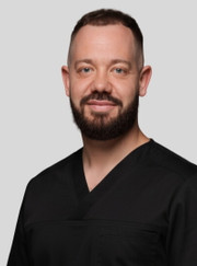 Имплантолог, стоматолог Кирилл Владимирович Ковалев