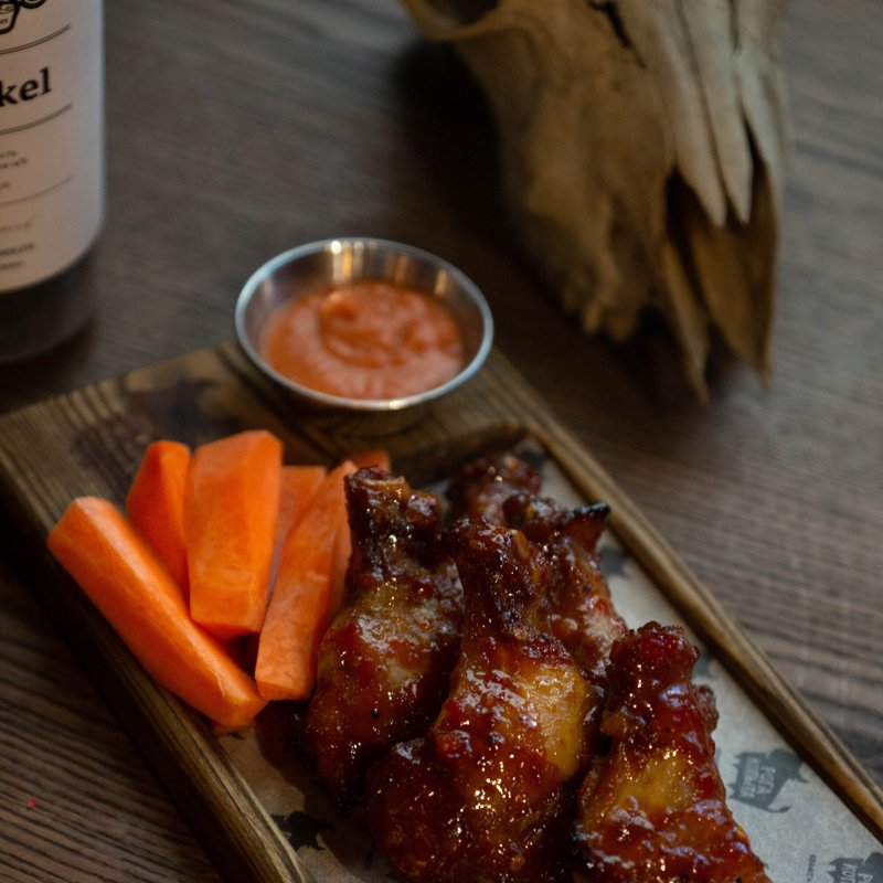 Рога и копыта ресторан спб. Рога и копыта рождественская ул 47с фото. Рога и копыта отис. Рога и копыта рождественская ул 47с фото. Рога в ресторане.