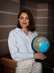 Преподаватель английского языка Елена Александровна Никитина