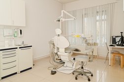 Центр стоматологии Империя, с рейтингом 4.5 - находится по адресу Москва, улица Верхние Поля, 35к4 