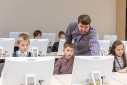 Международная кибершкола для нового IT-поколения Kiberone, с рейтингом 2 - находится по адресу Москва, Осенний бульвар, 23 